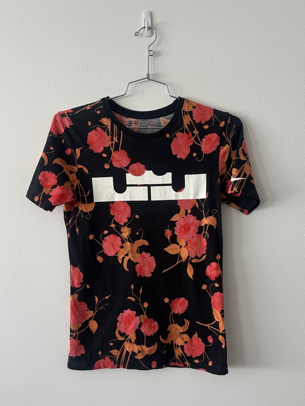 Nike QT LeBron 12 Easter Floral Print T-Shirt No Size Tag Est. Size Men’s S